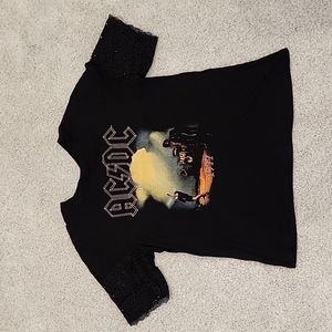 XL AC/DC band shirt with lacy sleeves